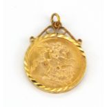 A 1968 Elisabeth II full sovereign mounted as a pendant in 9ct yellow gold.