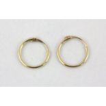 A pair of 9ct yellow gold hoop earrings, Dia. 1cm.