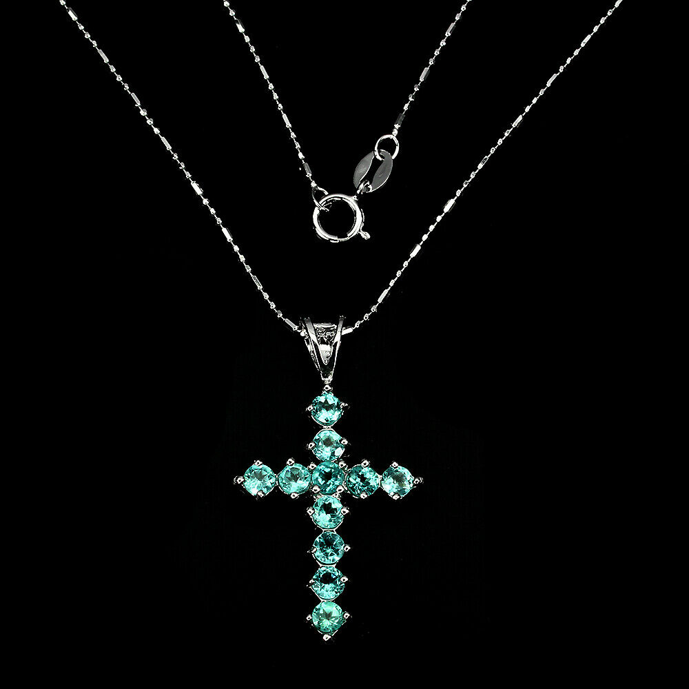A 925 silver cross pedant and chain set with round cut apatites, L. 3.5cm. - Image 2 of 2