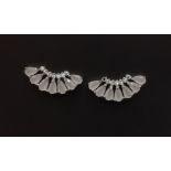 A pair of 925 silver stud earrings set with pink chalcedony, L. 2.4cm.