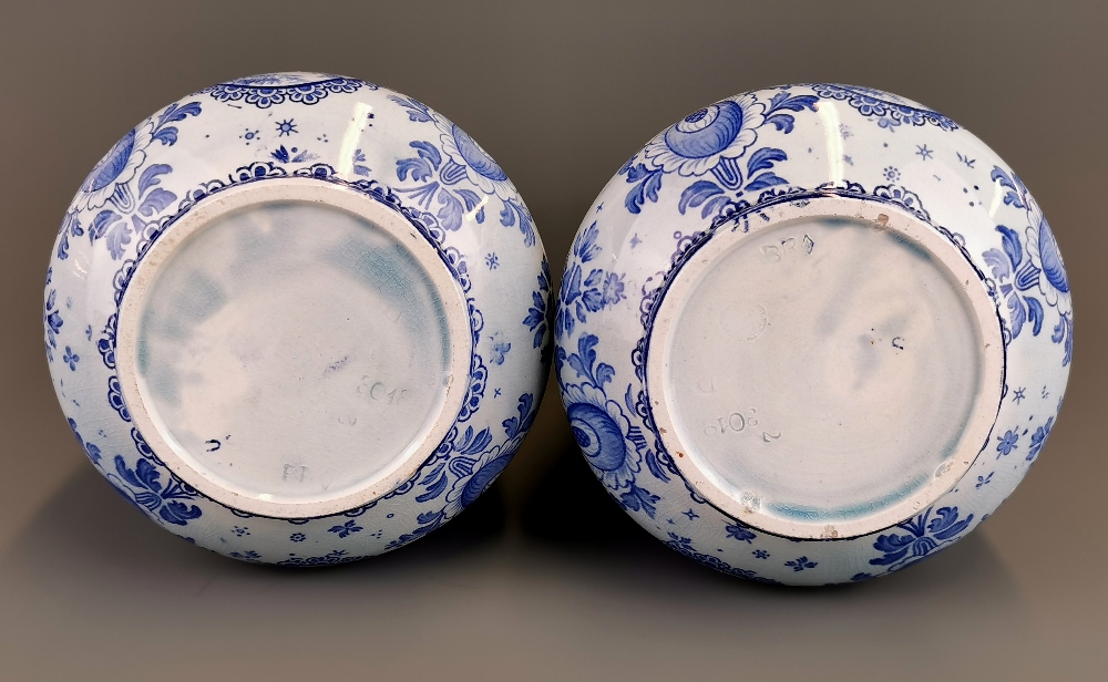 A pair of early 20th Century Continental Delft style porcelain vases, H. 26cm, no visible damage - Image 2 of 2