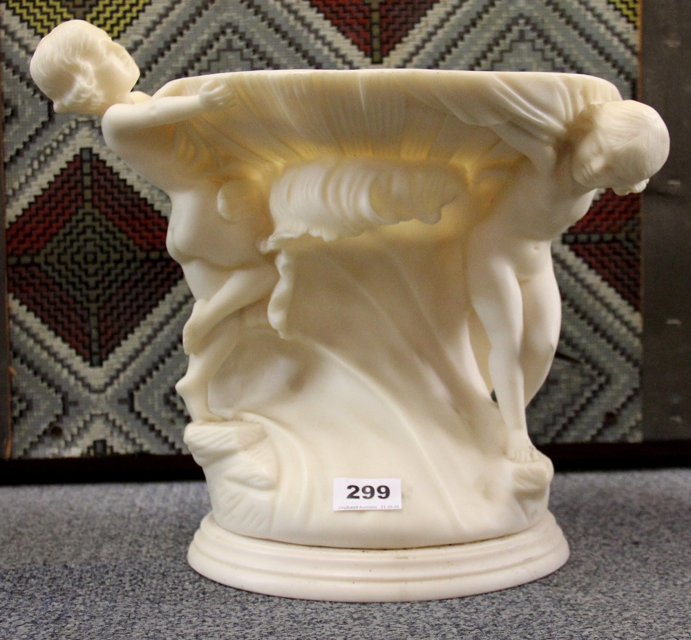 A large resin cherub bowl centrepiece, H. 33cm. - Bild 2 aus 2