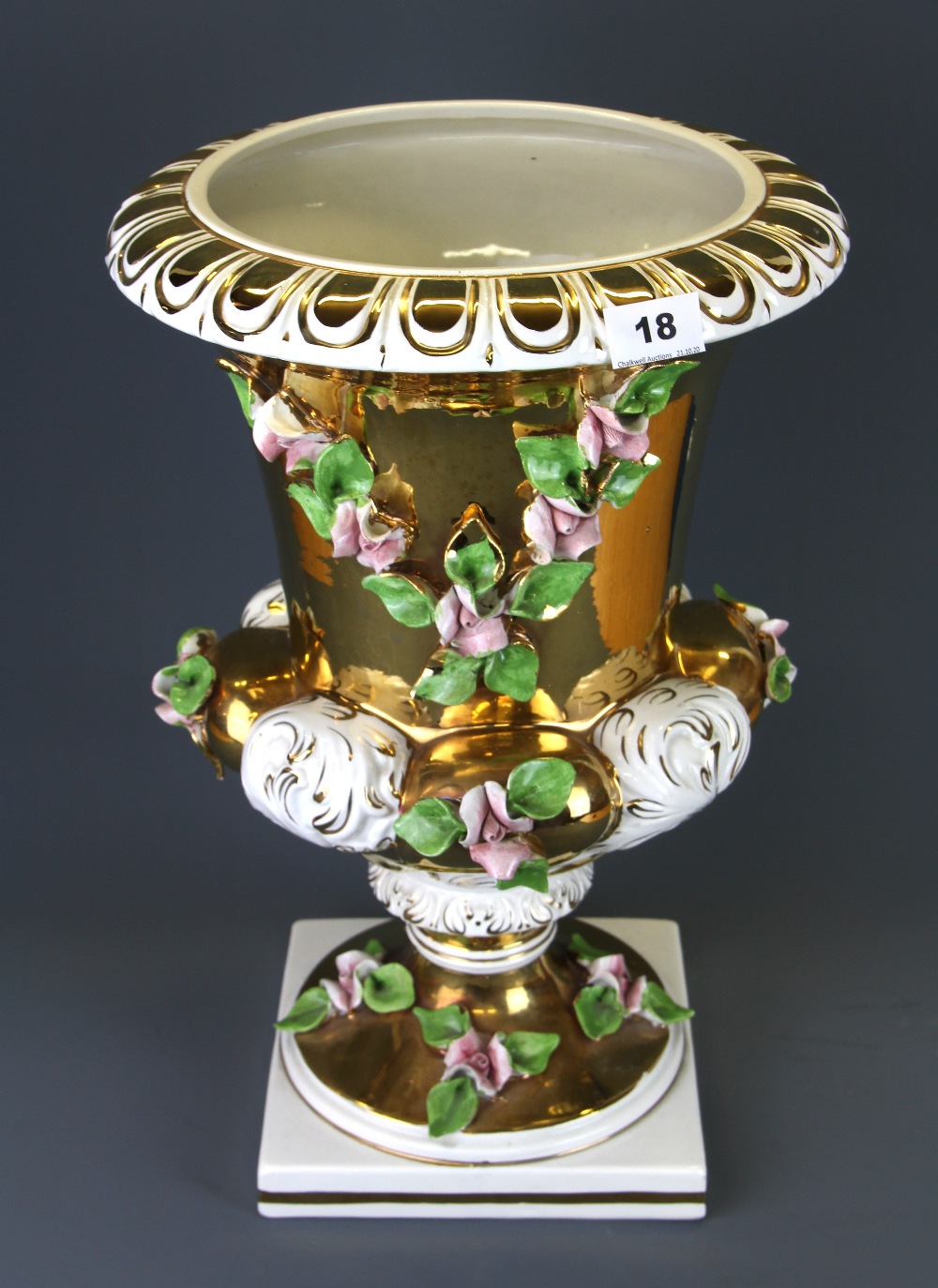 A large Italian porcelain urn, H. 45cm.