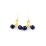 A pair of 925 silver gilt lapis lazuli set drop earrings, L. 3cm.