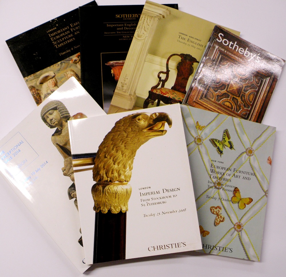 A large quantity of mainly Sotheby's and Christie's English decorative arts auction catalogues. - Image 4 of 4