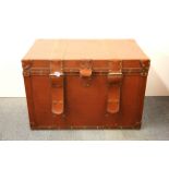 An impressive large leather trunk, 76 x 46 x 51cm.