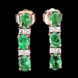 A pair of 925 silver rose gold gilt drop earrings set with tsavorites and white stones, L. 1.5cm.