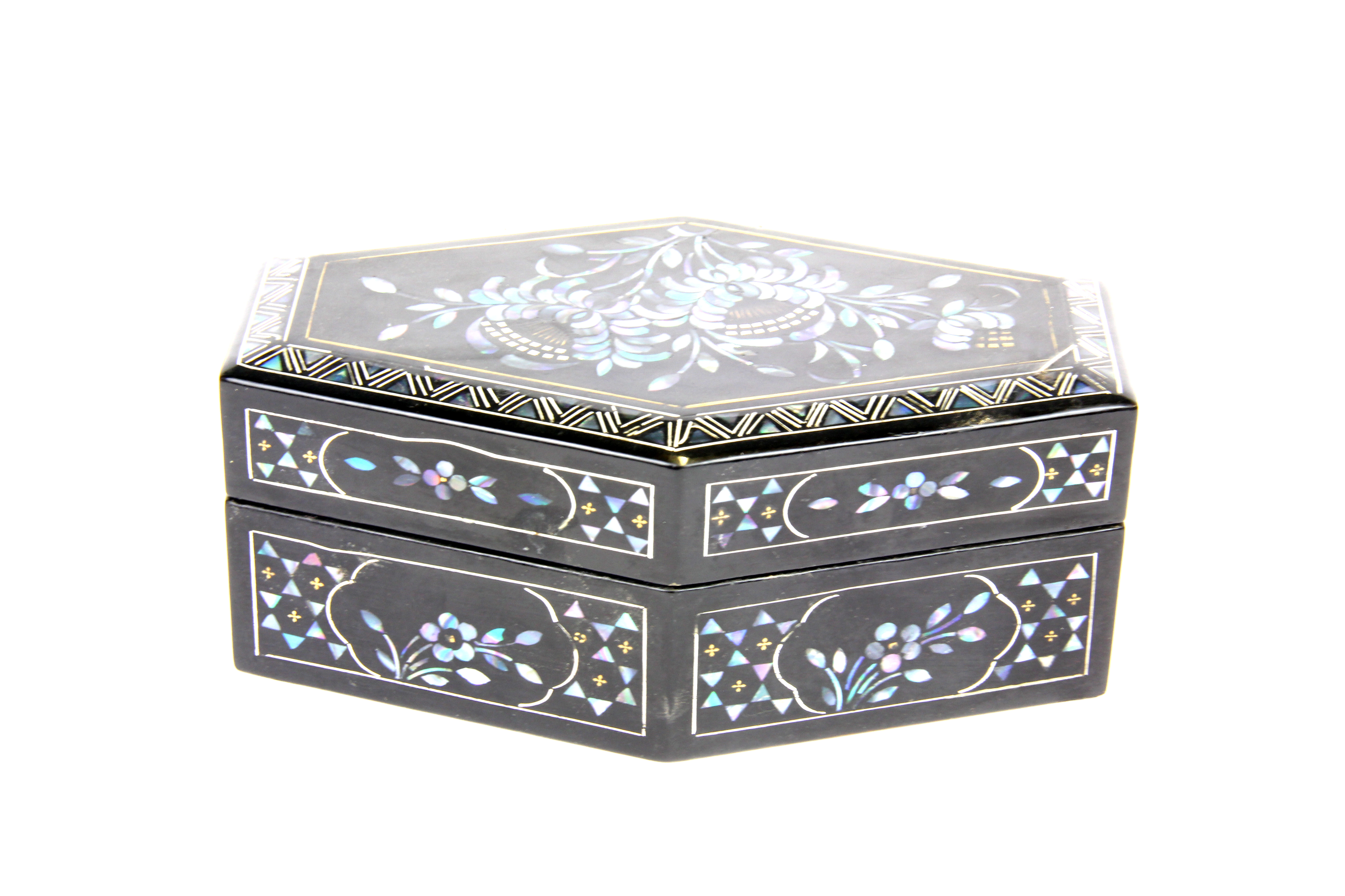 A Chinese lacquer box with Mother of Pearl decoration, L. 13cm. H. 5.5cm.