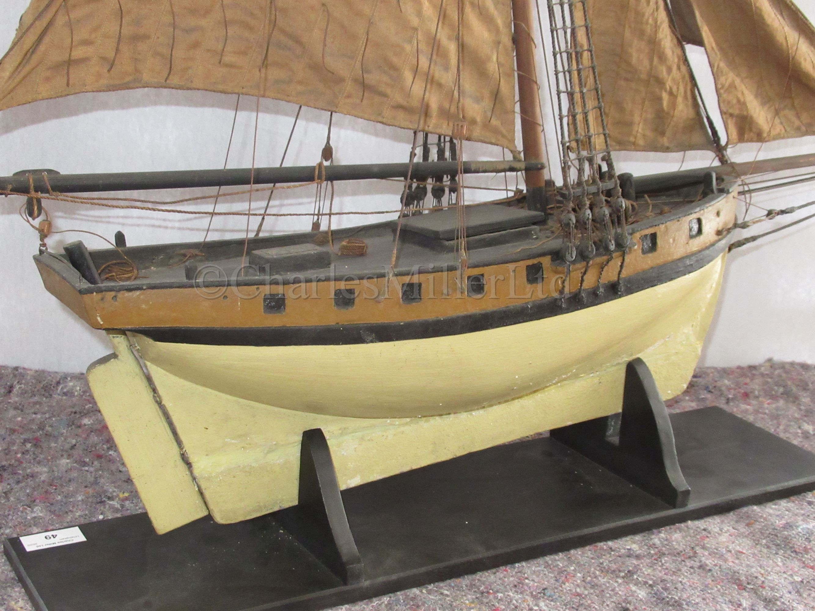 AN ATTRACTIVE LATE 18TH/EARLY 19TH CENTURY SAILING MODEL OF A CUTTER - Image 8 of 9