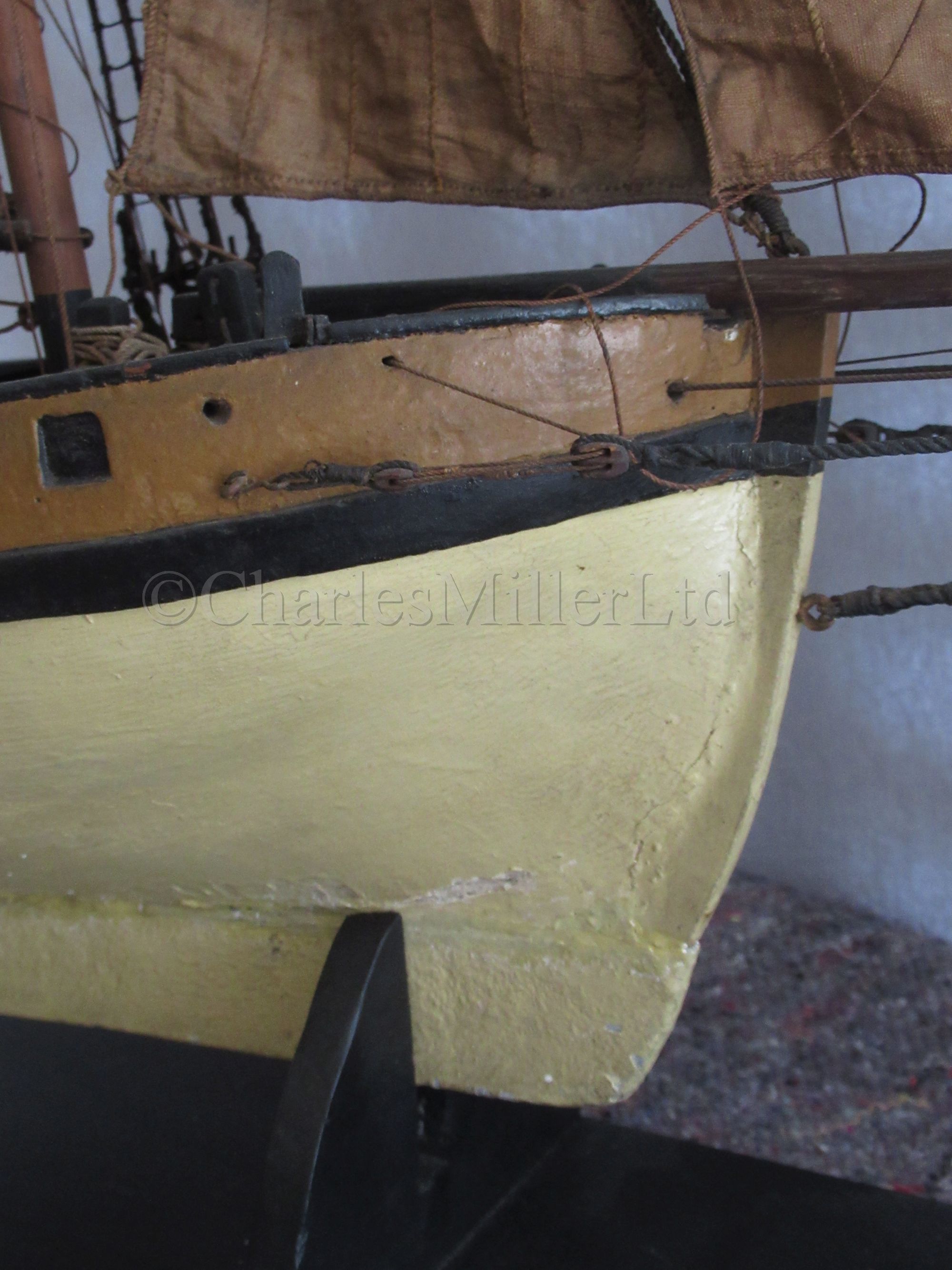 AN ATTRACTIVE LATE 18TH/EARLY 19TH CENTURY SAILING MODEL OF A CUTTER - Image 9 of 9