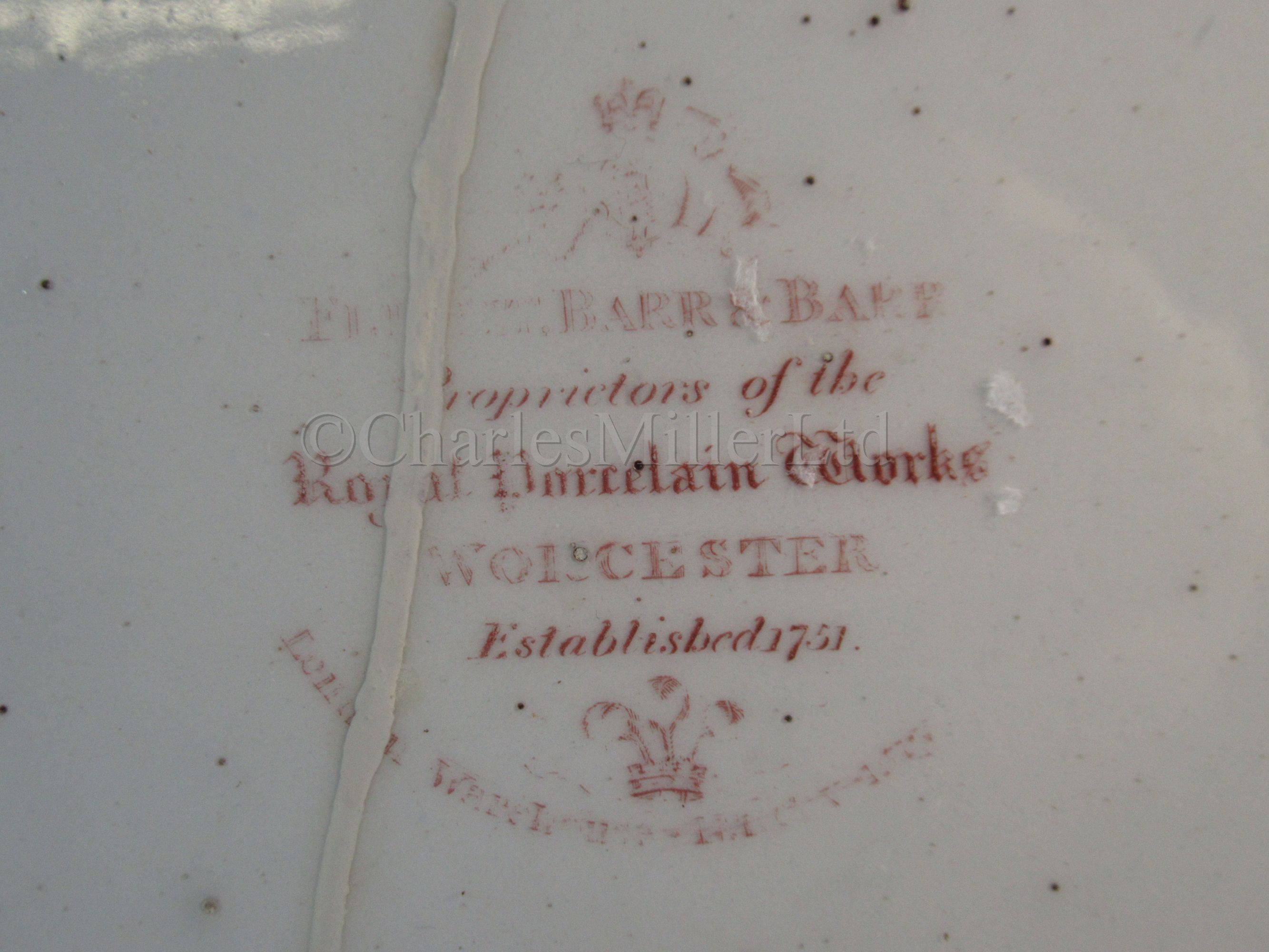 A PAIR OF ARMORIAL PLATES FOR THE DICK-CONYNGHAM FAMILY, BY FLIGHT, BARR & BARR, WORCESTER, CIRCA - Image 7 of 10
