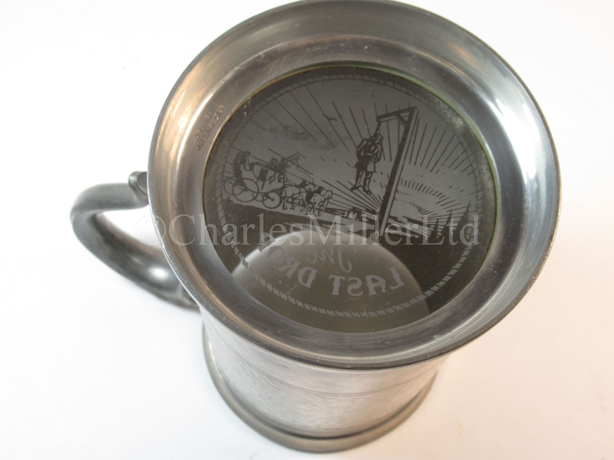 A Cunard souvenir pewter tankard, from R.M.S. 'Queen Mary' - Image 7 of 8