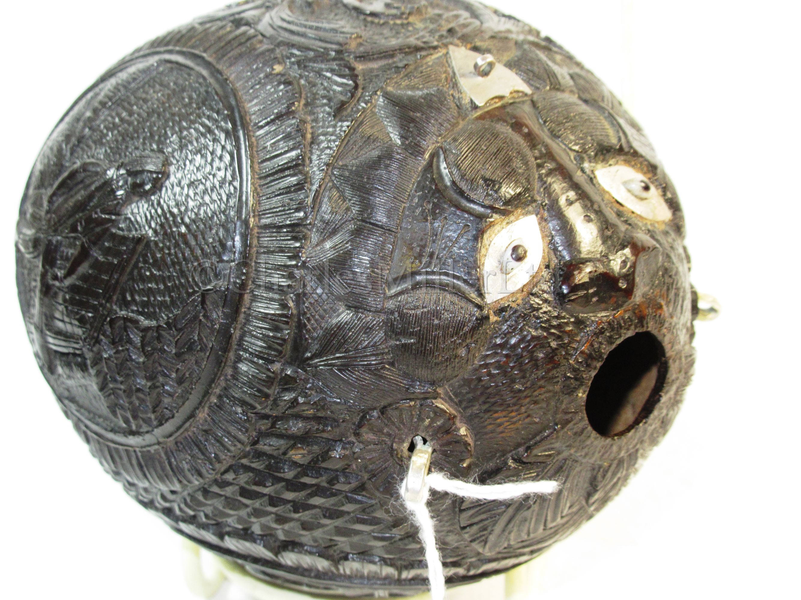 A 19TH CENTURY FRENCH CARVED COCONUT BUGBEAR - Image 7 of 7