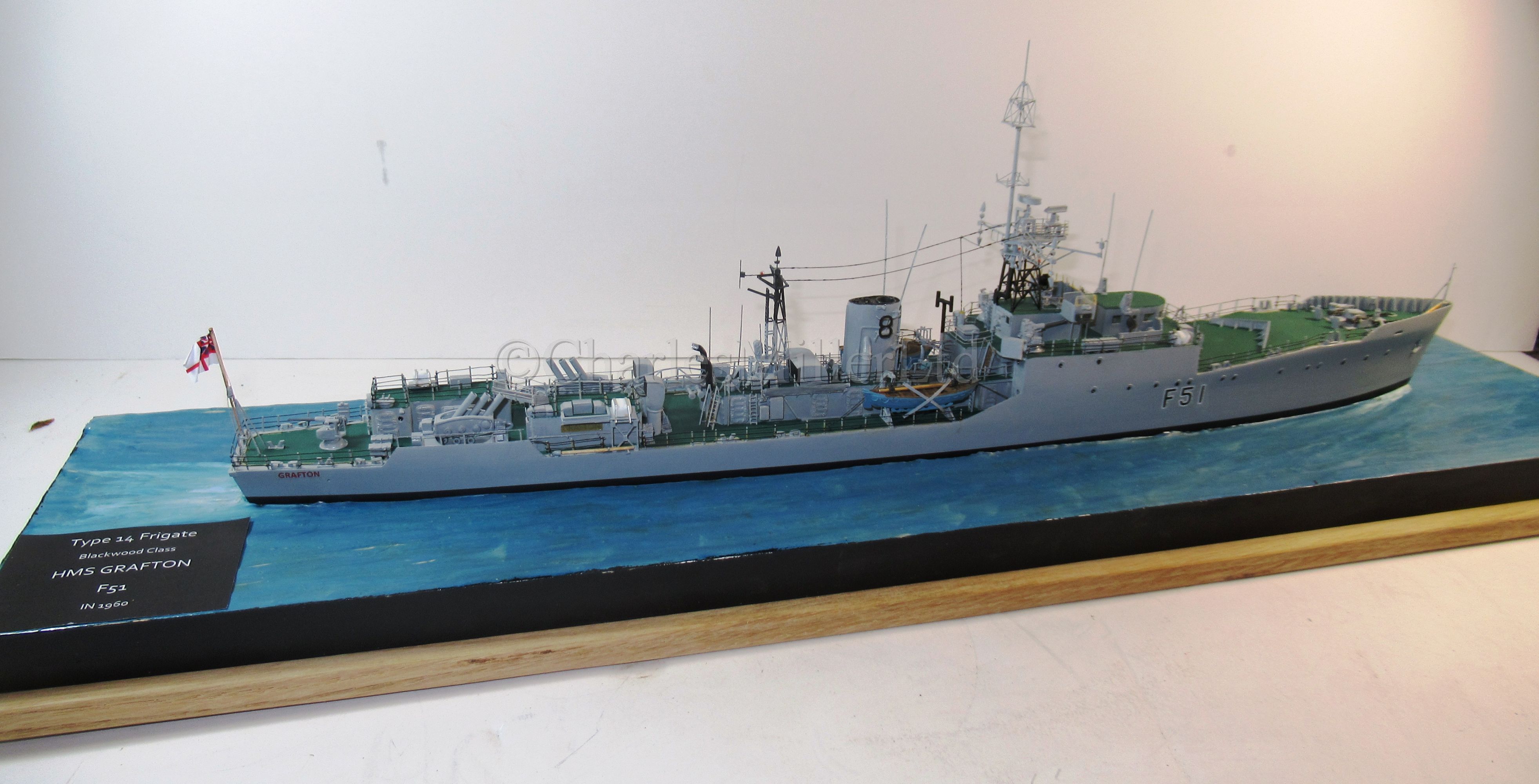 A 1:192 WATERLINE MODEL FOR THE TYPE 14 BLACKWOOD CLASS FRIGATE HMS GRAFTON (F51), AS FITTED IN - Image 3 of 14