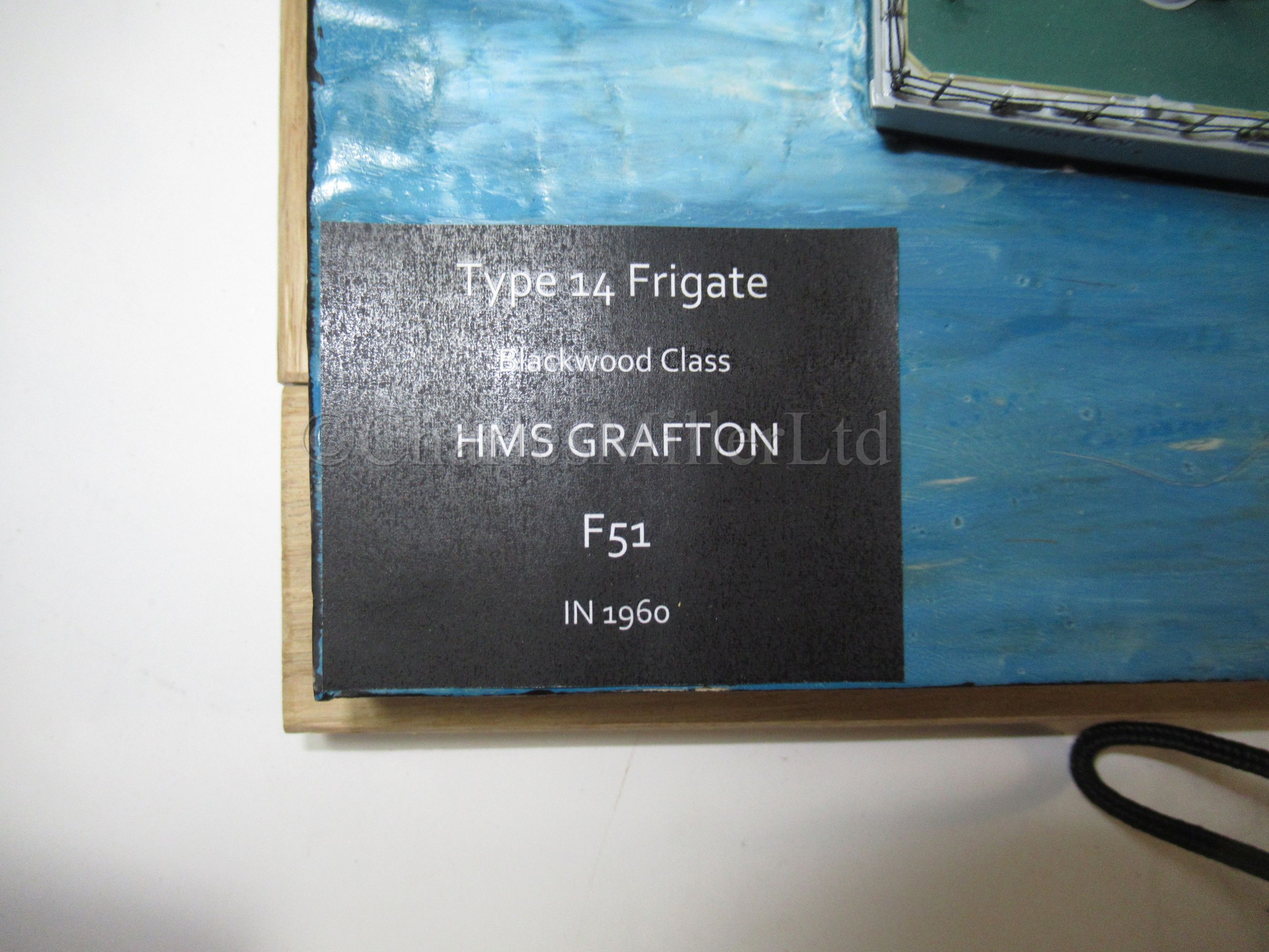 A 1:192 WATERLINE MODEL FOR THE TYPE 14 BLACKWOOD CLASS FRIGATE HMS GRAFTON (F51), AS FITTED IN - Image 2 of 14