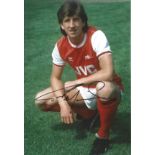 Football Autographed 12 x 8 photo, a superb image depicting PAUL MARINER, Arsenal's new signing