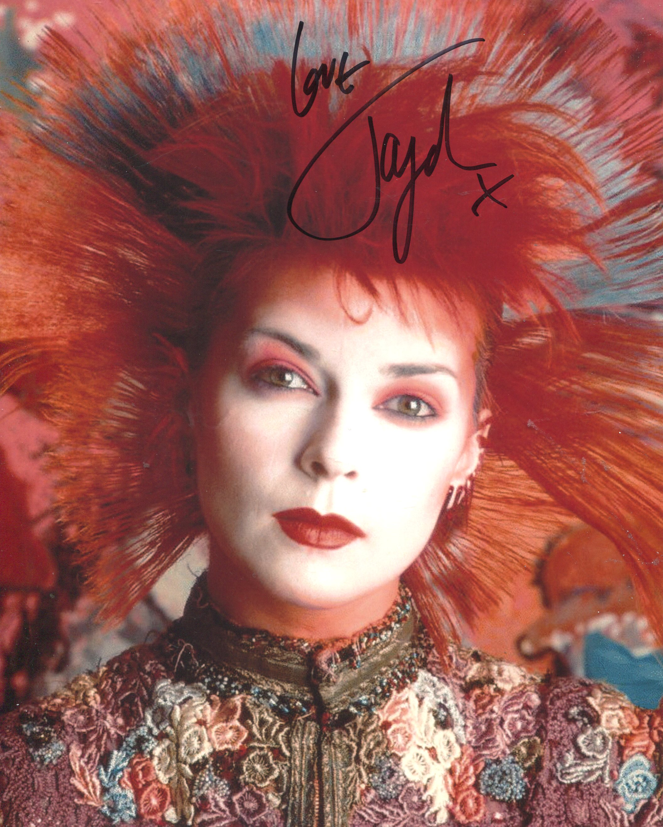 Toyah. 8x10 inch photo signed by Punk & Pop star turned actress & TV presenter, Toyah Wilcox. Good