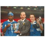Frank Sinclair Chelsea Signed 12 x 8 inch football photo. Supplied from stock of www.sportsignings.