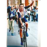 Bradley Wiggins Cyclist Signed 12 x 8 inch sport photo. Supplied from stock of www.sportsignings.com