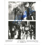 Bruce Willis signed 10 x 8 b/w photo from classic movie 12 Monkeys. Good Condition. All autographs