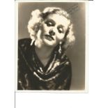 Gloria Stuart signed vintage photo. July 4, 1910 - September 26, 2010) was an American actress,