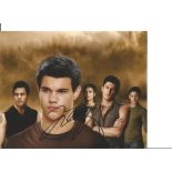 Taylor Lautner signed 10 x 8 colour portrait photo from Twilight. Good Condition. All autographs are