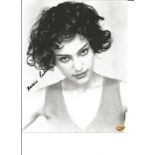 Natalie Portman signed 10x8 black and white photo. actress and filmmaker with dual Israeli and