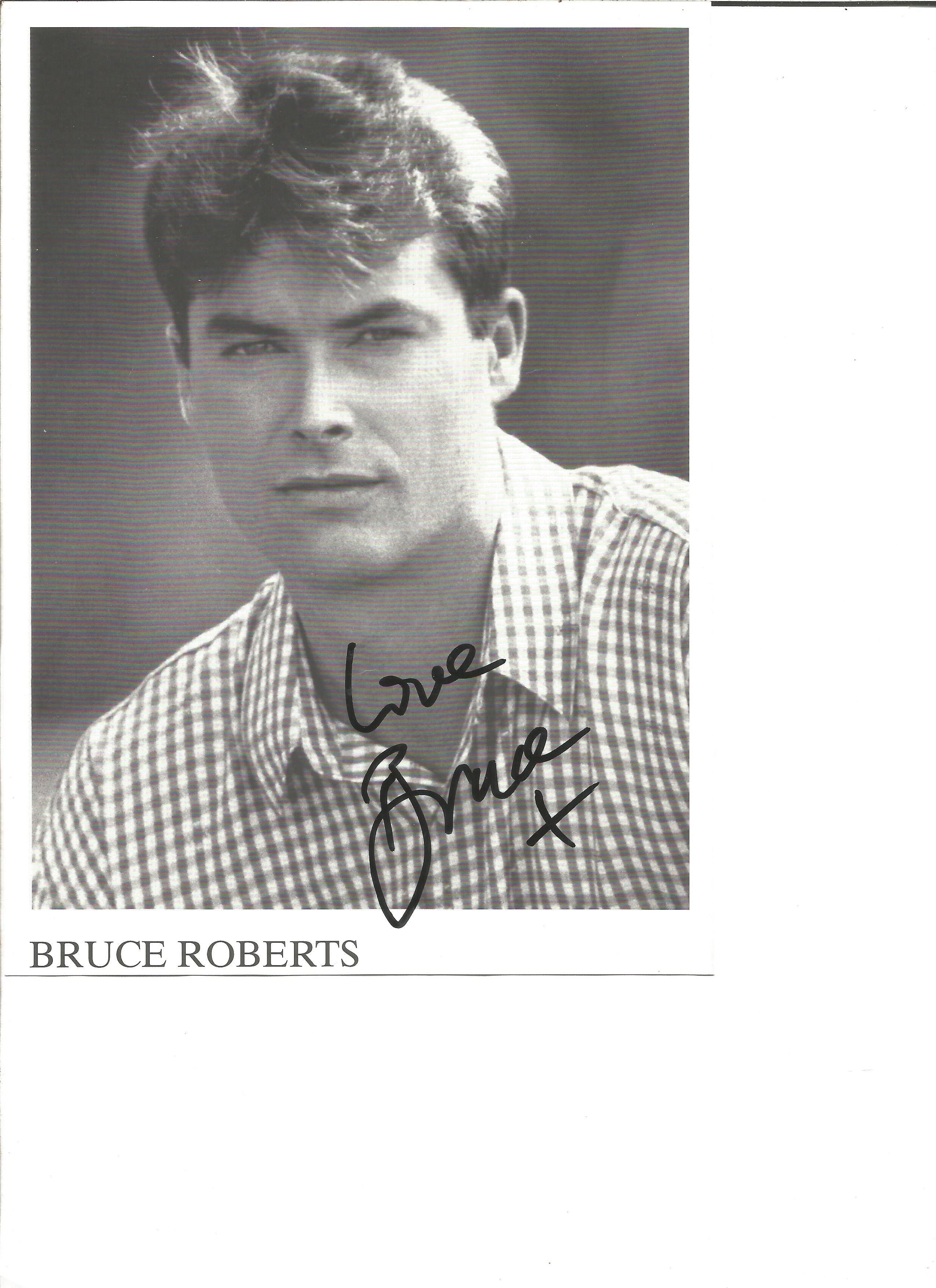 Bruce Roberts signed 8x6 black and white photo. American singer and songwriter. Good Condition.