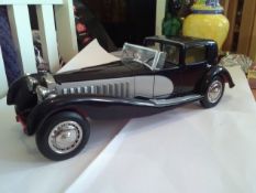 Franklin Mint 1/16 Scale diecast model car B11KF10A 1913 Bugatti Royale Coupe De Ville in