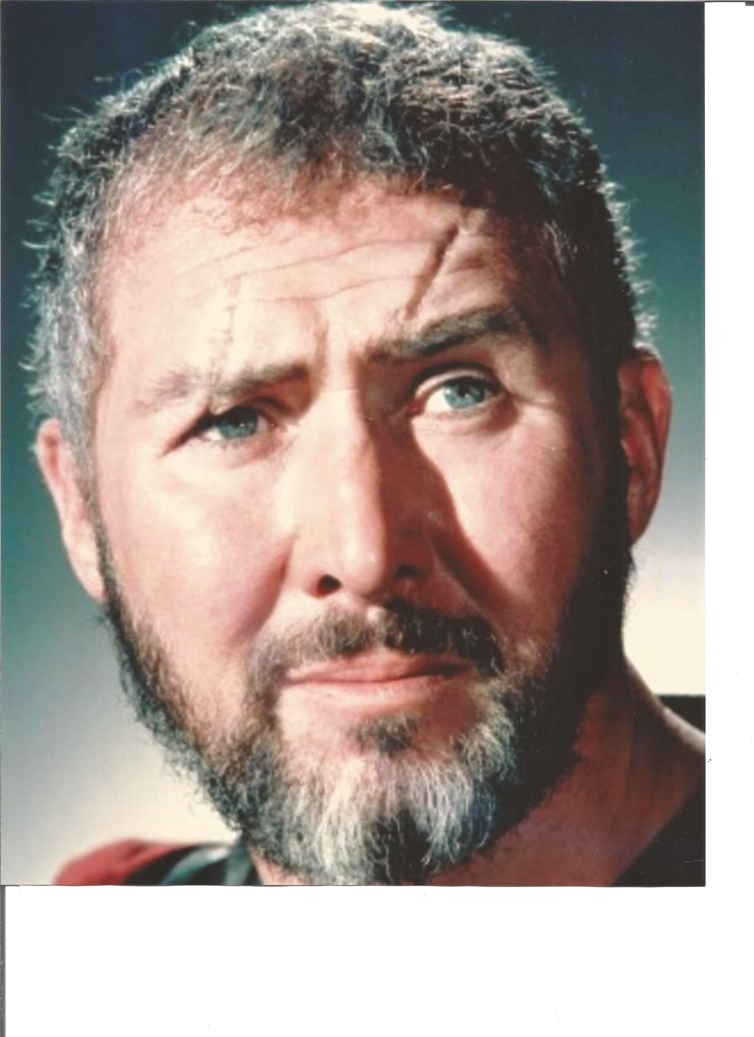 Anthony Quayle signed white page with 10 x 8 inch unsigned colour photo. Good Condition. All - Image 2 of 2