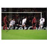 Zinedine Zidane Final Hampden goal Real Madrid Signed 16 x 12 inch football photo. Good Condition.