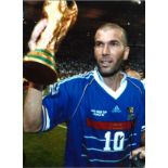 Zinedine Zidane France Signed 16 x 12 inch football photo. Good Condition. All autographs are