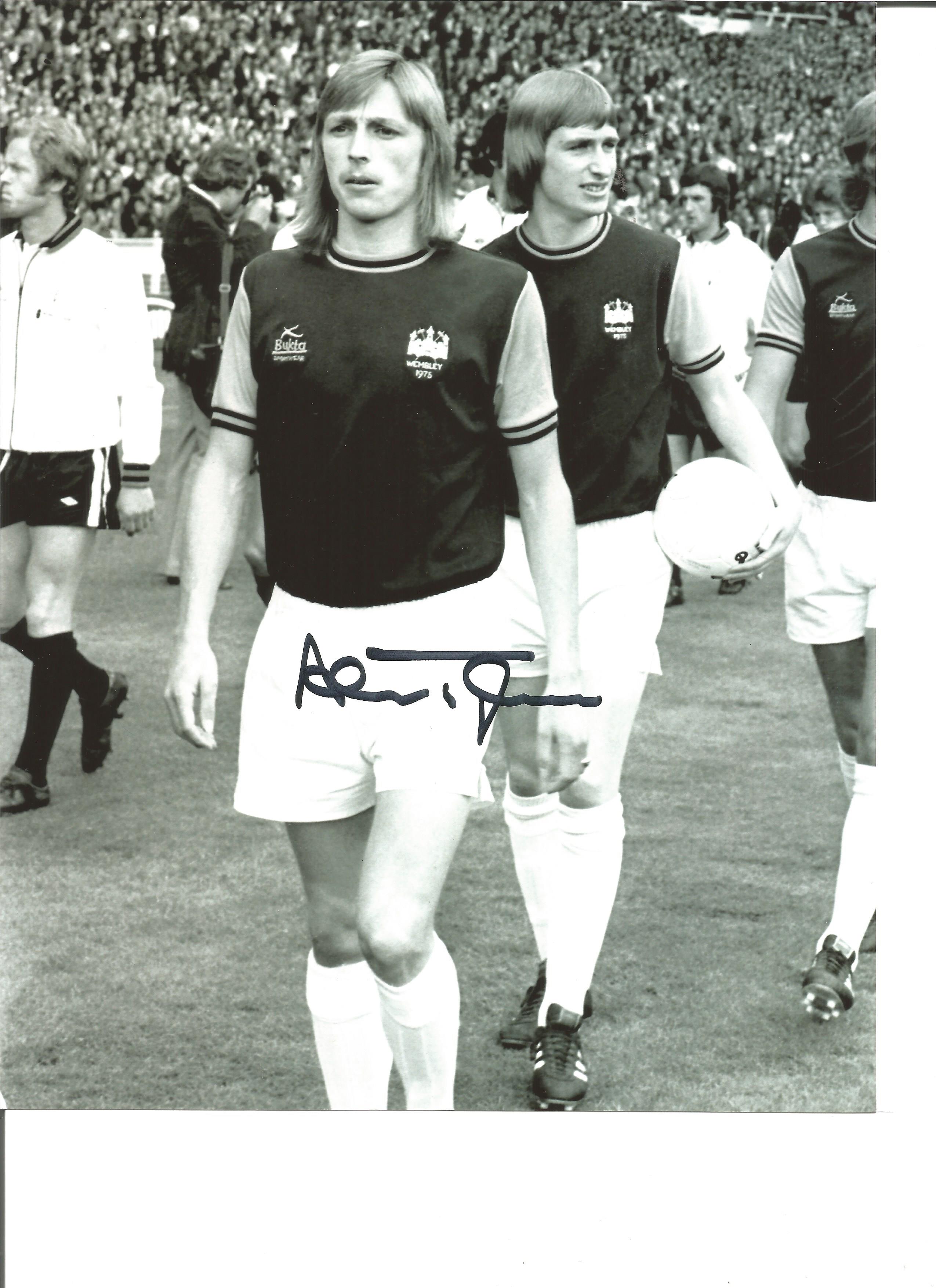 Football Alan Taylor 10x8 Signed B/W Photo Pictured Walking Out For West Ham Before The 1975 FA