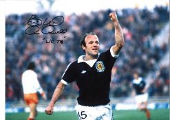 Archie Gemmill Scotland Signed 16 x 12 inch football photo. Good Condition. All autographs are