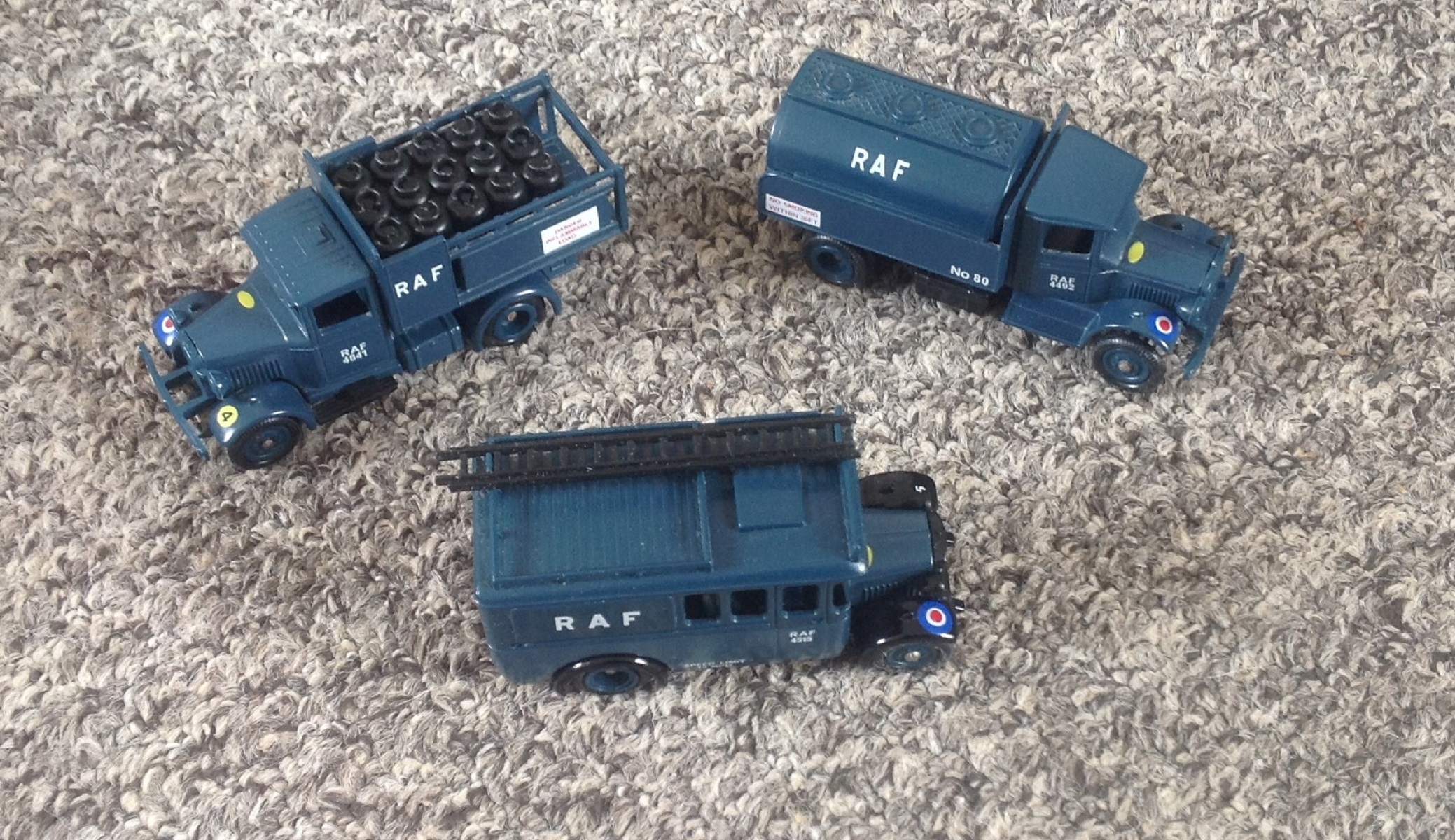 World War Two Set of 3 diecast R A F Cars all an air force blue colour made for Battle of Britain