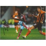 Enner Valencia signed 10x8 colour photo pictured in action for West Ham United. Good Condition.