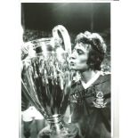 Notts Forest Trevor Francis Signed 12 x 8 inch football photo. Supplied from stock of www.