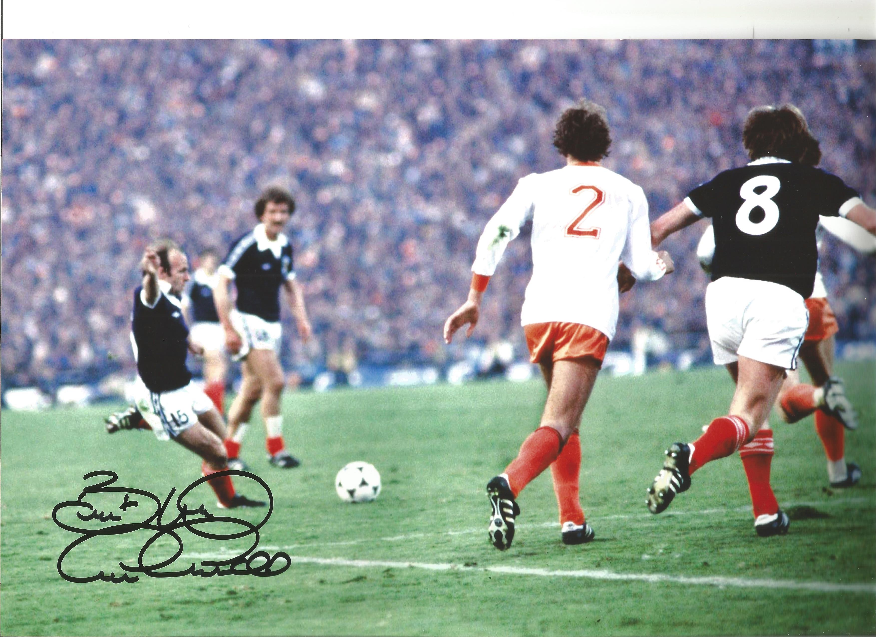 Archie Gemmill Scotland Signed 12 x 8 inch football photo. Supplied from stock of www.