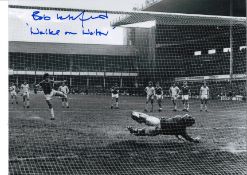 Bob Latchford Everton Signed 16 x 12 inch football photo. Supplied from stock of www.sportsignings.