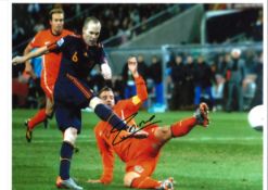 Andrés Iniesta Spain Signed 16 x 12 inch football photo. Supplied from stock of www.sportsignings.