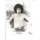 Leo Sayer signed 10x8 black and white photo. English-Australian singer-songwriter musician and