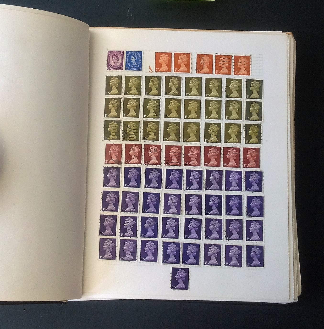 GB used stamp collection in album. Some duplication. 1952-1980. Includes definitives, commemoratives - Image 3 of 6