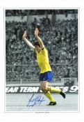 Frank Stapleton Signed Arsenal 12x16 Photo . Good Condition. All signed pieces come with a