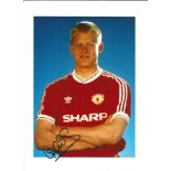 Football Peter Schmeichel signed 12x8 colour photo pictured in Manchester United kit. Good