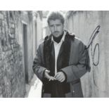 Colin Farrell signed 10 x 8 b/w Photoshoot Landscape Photo, from in person collection autographed at