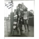 Doctor Who Tom Baker signed 10 x 8 inch b/w photo. Good Condition. All signed pieces come with a