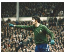 Football legend Peter Bonetti signed 10 x 8 inch colour football photo. Good Condition. All signed