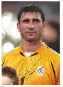Roberto Abbondanzieri Argentina Signed 12 x 8 inch football photo. Good Condition. All signed pieces