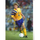 Stefan Schwarz Sweden 12 x 8 signed colour photo. Good Condition. All signed pieces come with a