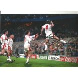 Steve Bruce Man United Signed 10 x 8 inch football photo. Good Condition. All signed pieces come